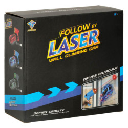 RC laserom riadené auto jazdiace po stene na laserovej šedi