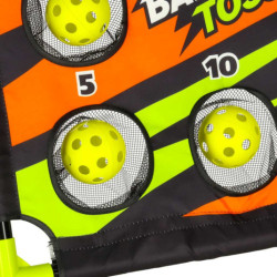 Obratnostná hra s hádzaním loptičky na cieľ