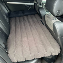 Nafukovací matrac do auta + pumpa čierna