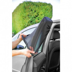 Slnečná clona naťahovacia M 2ks