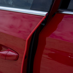 Ochranná lišta hrán dverí auta (r)